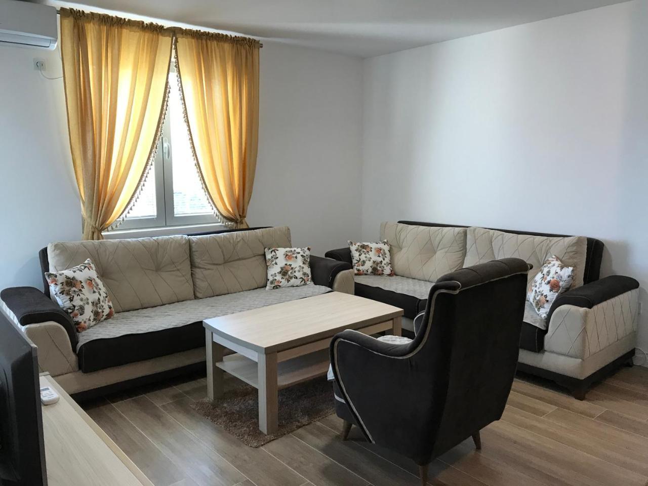 Apartmani Belma Dobra Voda Bagian luar foto
